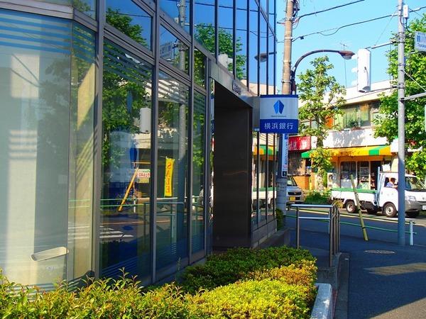 鶴川2丁目団地11街区(横浜銀行鶴川西支店)