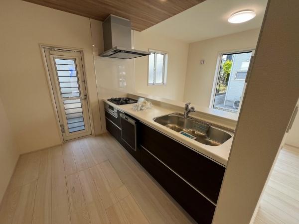 町田市鶴川４丁目の新築一戸建