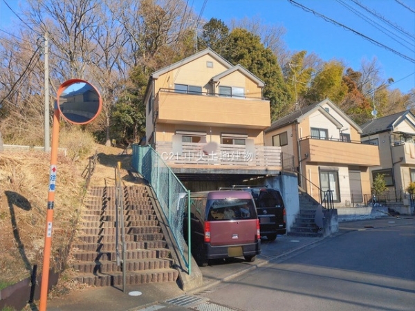 町田市本町田の中古一戸建て