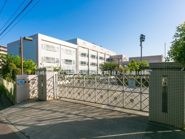 岡上住宅2号棟(川崎市立柿生中学校)