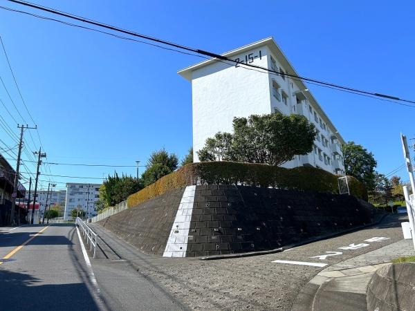 鶴川2丁目団地