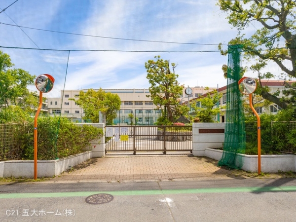 市川ハイツA棟(市川市立第六中学校)