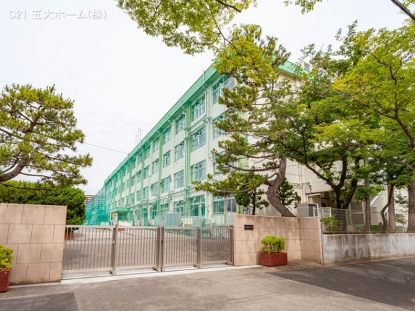 なぎさニュータウン四号棟(江戸川区立南葛西中学校)