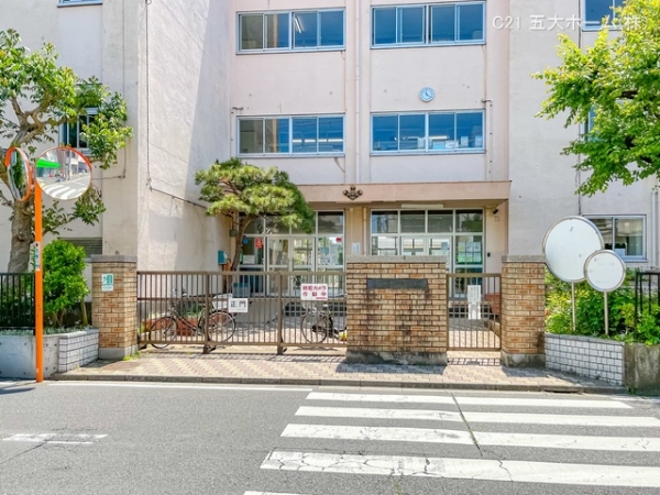 ダイアパレス柴又(葛飾区立常盤中学校)