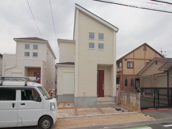 三郷市彦成１丁目の新築一戸建