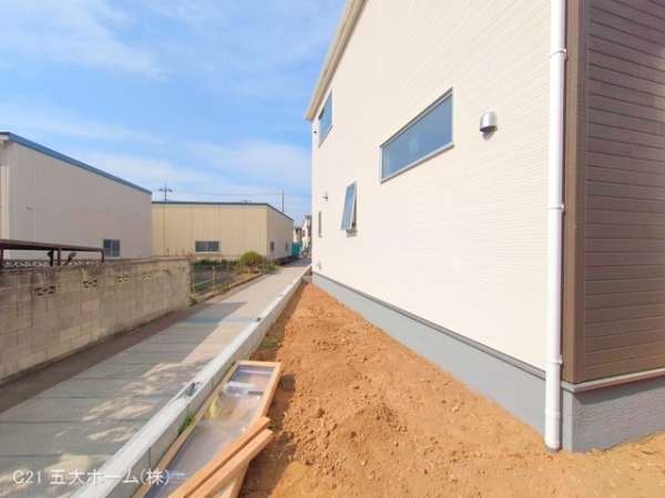 三郷市彦成１丁目の新築一戸建