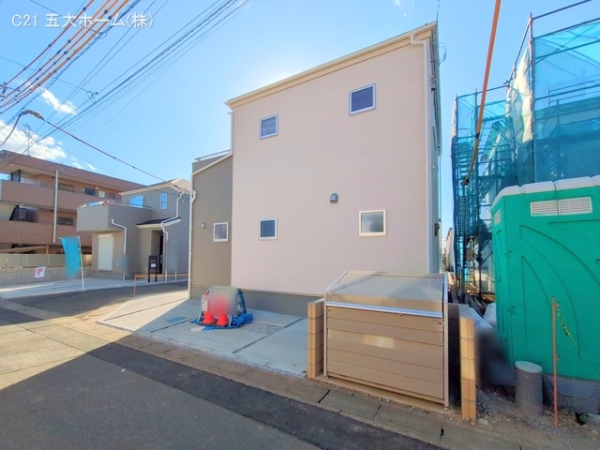 三郷市彦成１丁目の新築一戸建