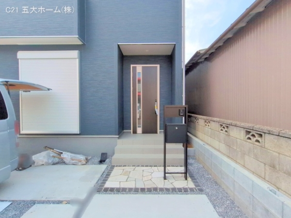 三郷市彦成１丁目の新築一戸建