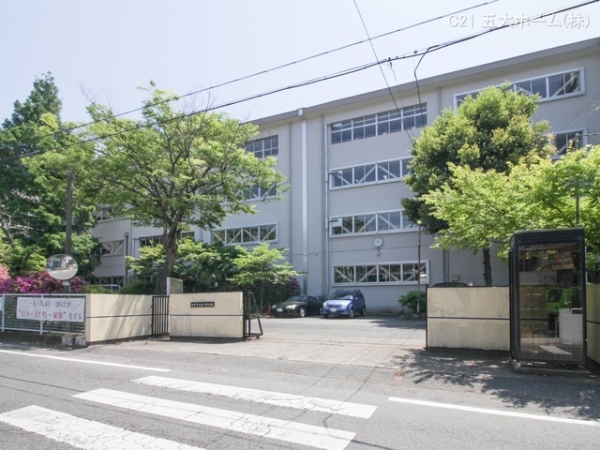 松戸市八ケ崎６丁目の新築一戸建(松戸市立第三中学校)