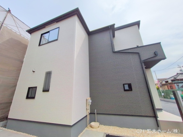 市川市稲荷木２丁目の新築一戸建