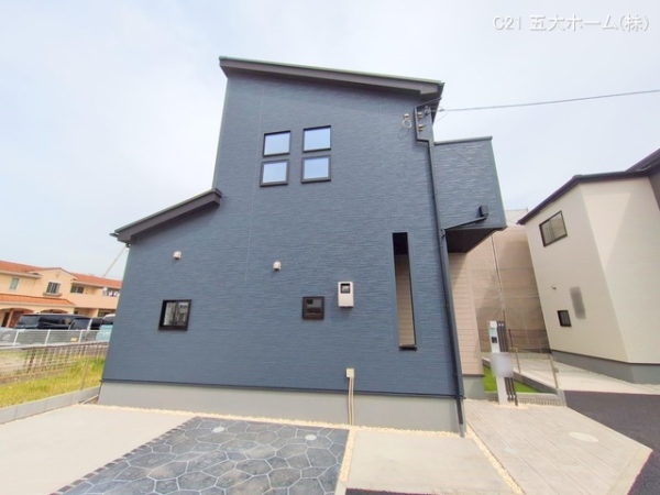 市川市稲荷木２丁目の新築一戸建