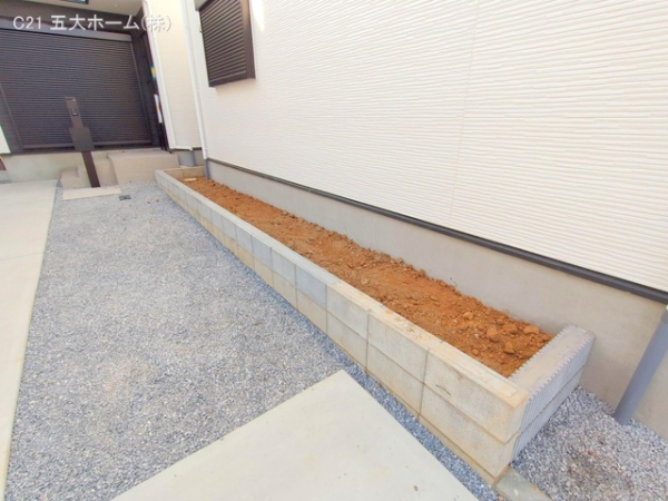 三郷市早稲田４丁目の新築一戸建
