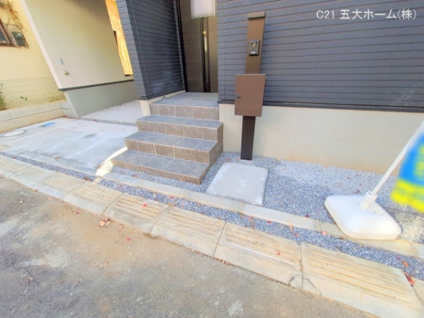 市川市南八幡１丁目の新築一戸建