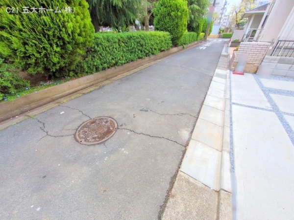 三郷市早稲田８丁目の新築一戸建