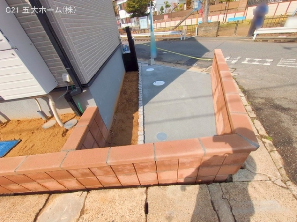 市川市若宮３丁目の新築一戸建