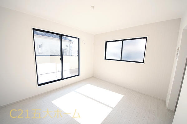 柏市十余二の新築一戸建