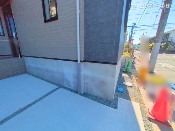 市川市欠真間２丁目の新築一戸建