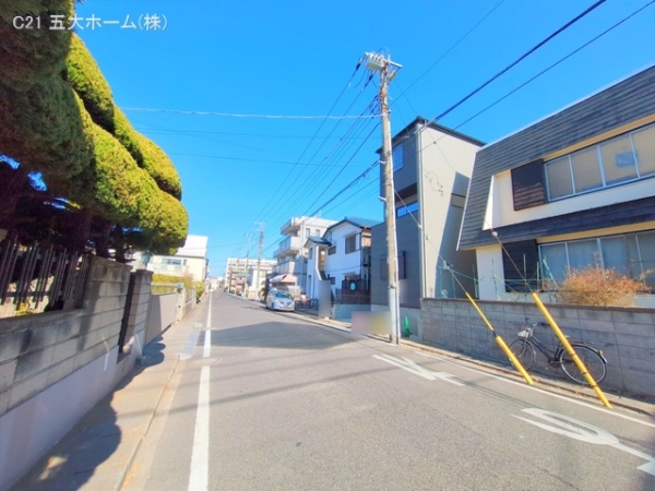市川市欠真間２丁目の新築一戸建