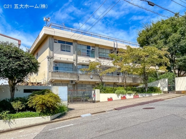 松戸市小金原2丁目の新築一戸建(松戸市立根木内中学校)