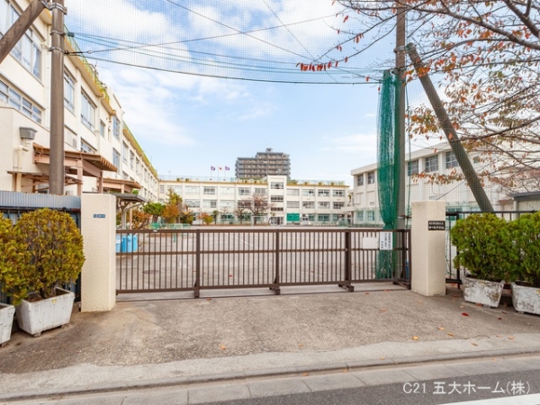 葛飾区四つ木4丁目の新築一戸建(葛飾区立四ツ木中学校)