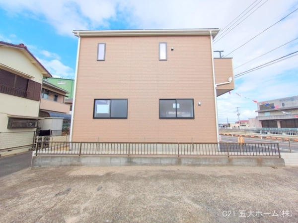 三郷市幸房の新築一戸建