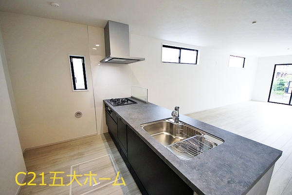 松戸市新松戸南２丁目の新築一戸建