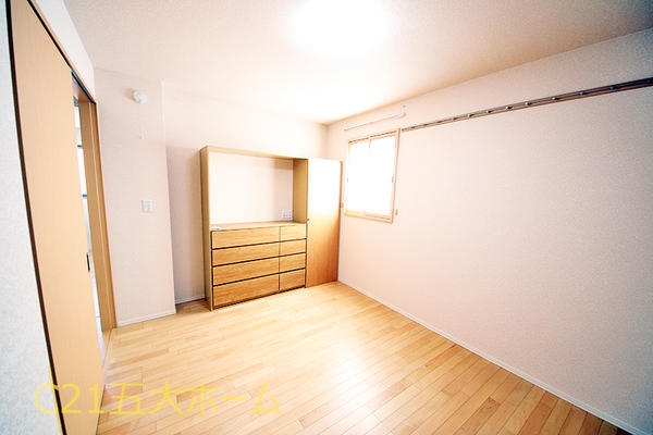 流山市松ケ丘２丁目の中古一戸建て