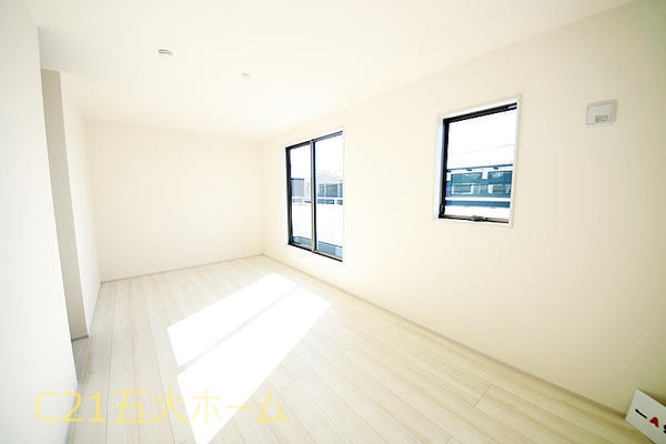 松戸市新松戸７丁目の新築一戸建
