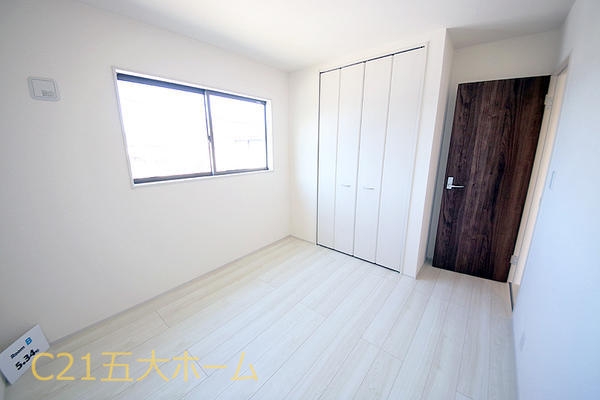 松戸市新松戸７丁目の新築一戸建