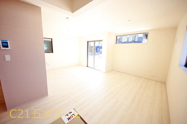 松戸市新松戸７丁目の新築一戸建