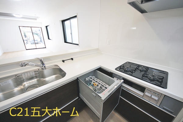 松戸市五香６丁目の新築一戸建