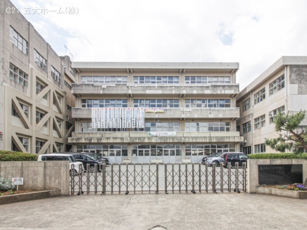 松戸市六高台西の新築一戸建(松戸市立六実中学校)