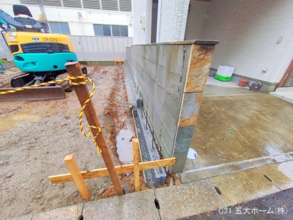 市川市南八幡５丁目の新築一戸建