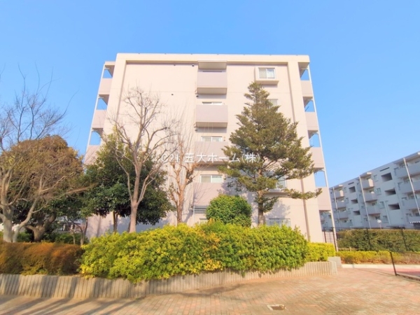 初石パーク・ホームズB棟