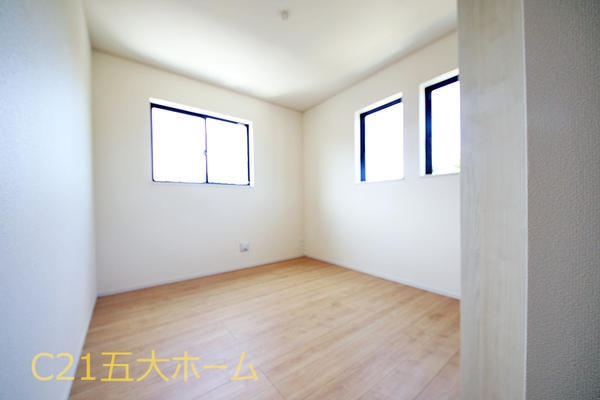 松戸市小金原４丁目の新築一戸建