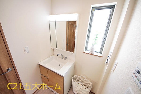松戸市新松戸南１丁目の新築一戸建
