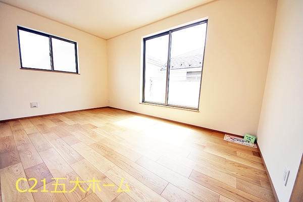松戸市新松戸南１丁目の新築一戸建