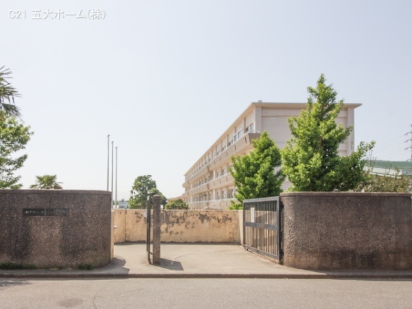 小金原住宅6 9 7号棟(松戸市立栗ケ沢中学校)