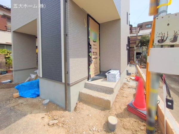 市川市欠真間１丁目の新築一戸建