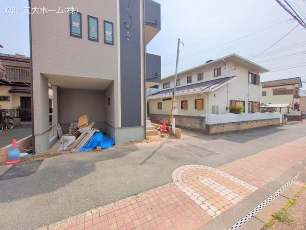 市川市欠真間１丁目の新築一戸建