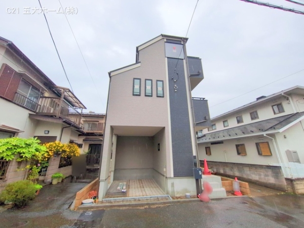 市川市欠真間１丁目の新築一戸建