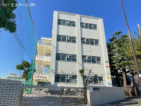 江戸川区興宮町の新築一戸建(江戸川区立上一色中学校)
