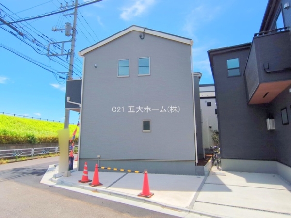 江戸川区興宮町の新築一戸建