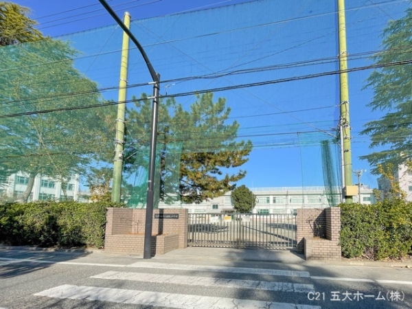 江戸川区北小岩４丁目の新築一戸建(江戸川区立小岩第三中学校)