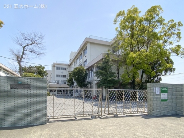 江戸川区下篠崎町の新築一戸建(江戸川区立篠崎第二中学校)