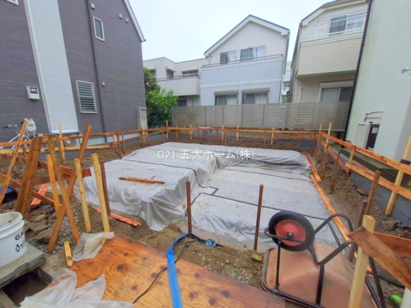 市川市鬼高２丁目の新築一戸建