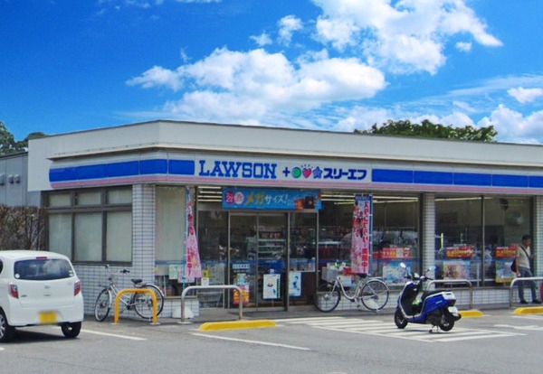 コトハウス柏C棟(ローソン・スリーエフ柏高田南店)