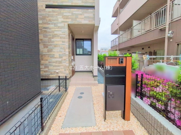 江戸川区鹿骨３丁目の新築一戸建