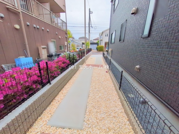 江戸川区鹿骨３丁目の新築一戸建
