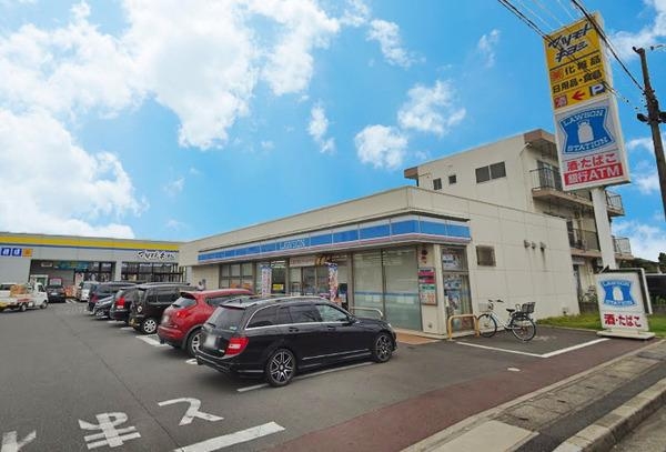 シャルマンコーポ松戸六高台(ローソン松戸六実六丁目店)